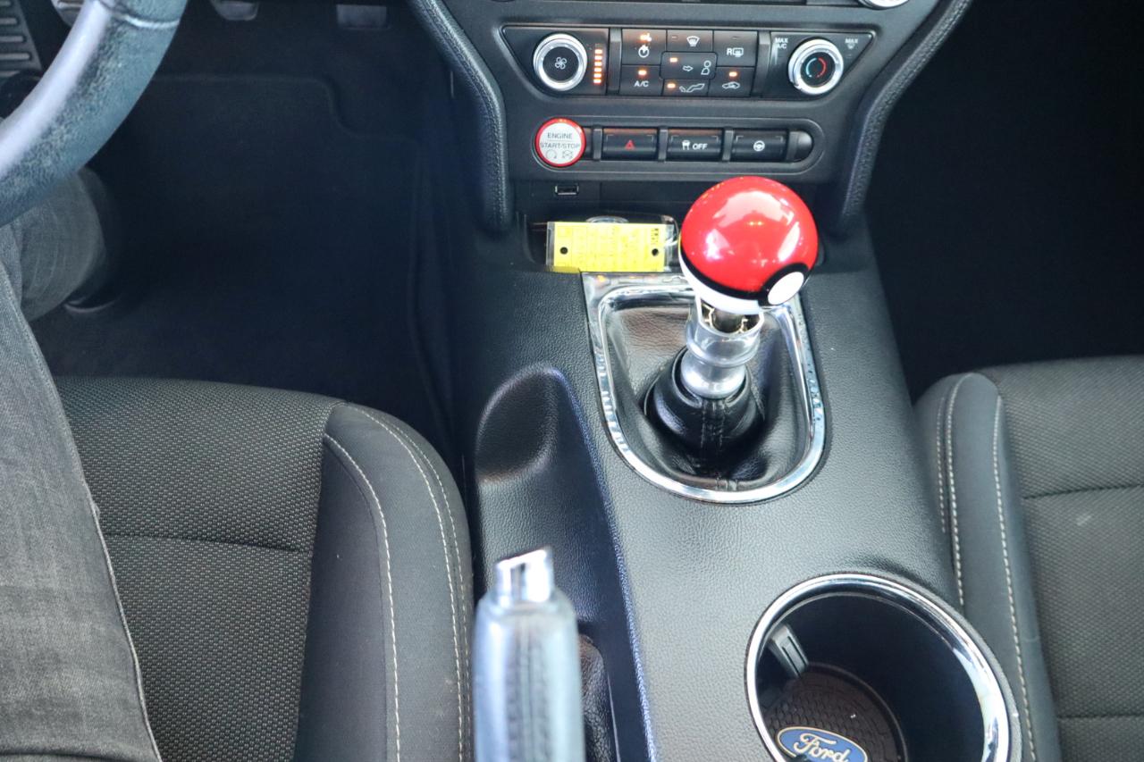 Ford Mustang V6 Fastback 2017