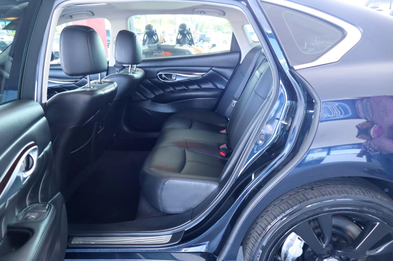 Infiniti Q70L 3.7 AWD 2017