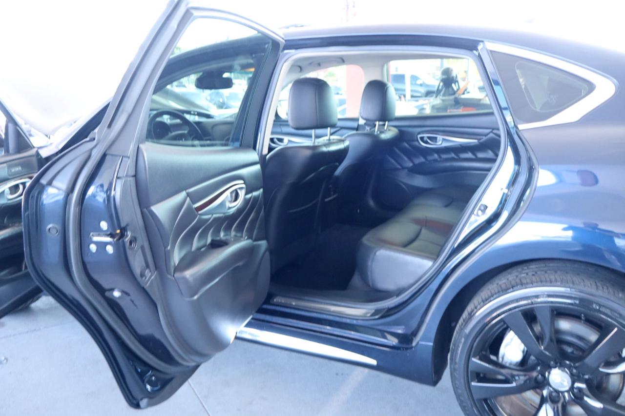 Infiniti Q70L 3.7 AWD 2017