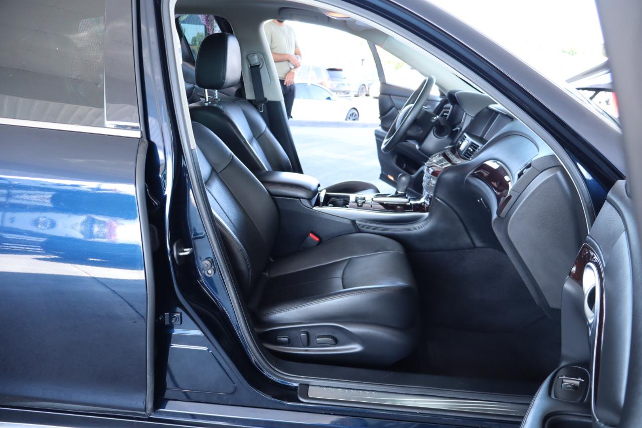 Infiniti Q70L 3.7 AWD 2017