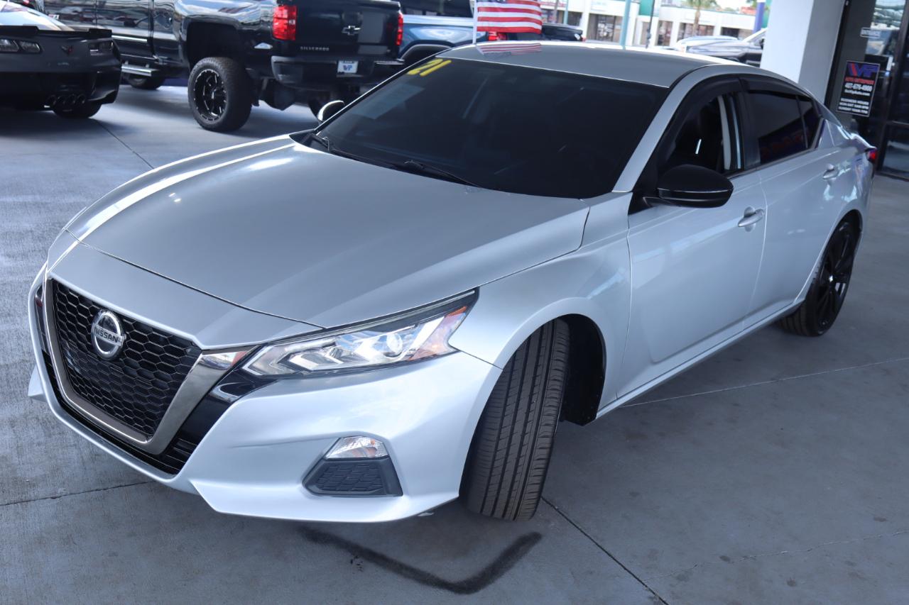 Nissan Altima 2.5 SR Sedan 2021