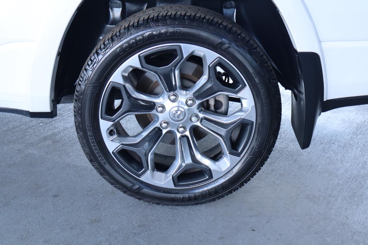 RAM 1500 Longhorn 4x2 Crew Cab 5'7" Box 2020