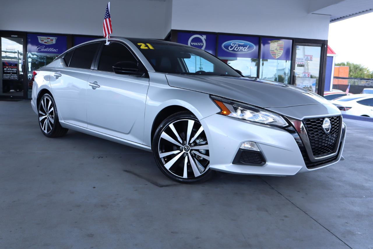 Nissan Altima 2.5 SR Sedan 2021