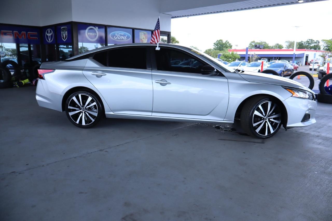 Nissan Altima 2.5 SR Sedan 2021