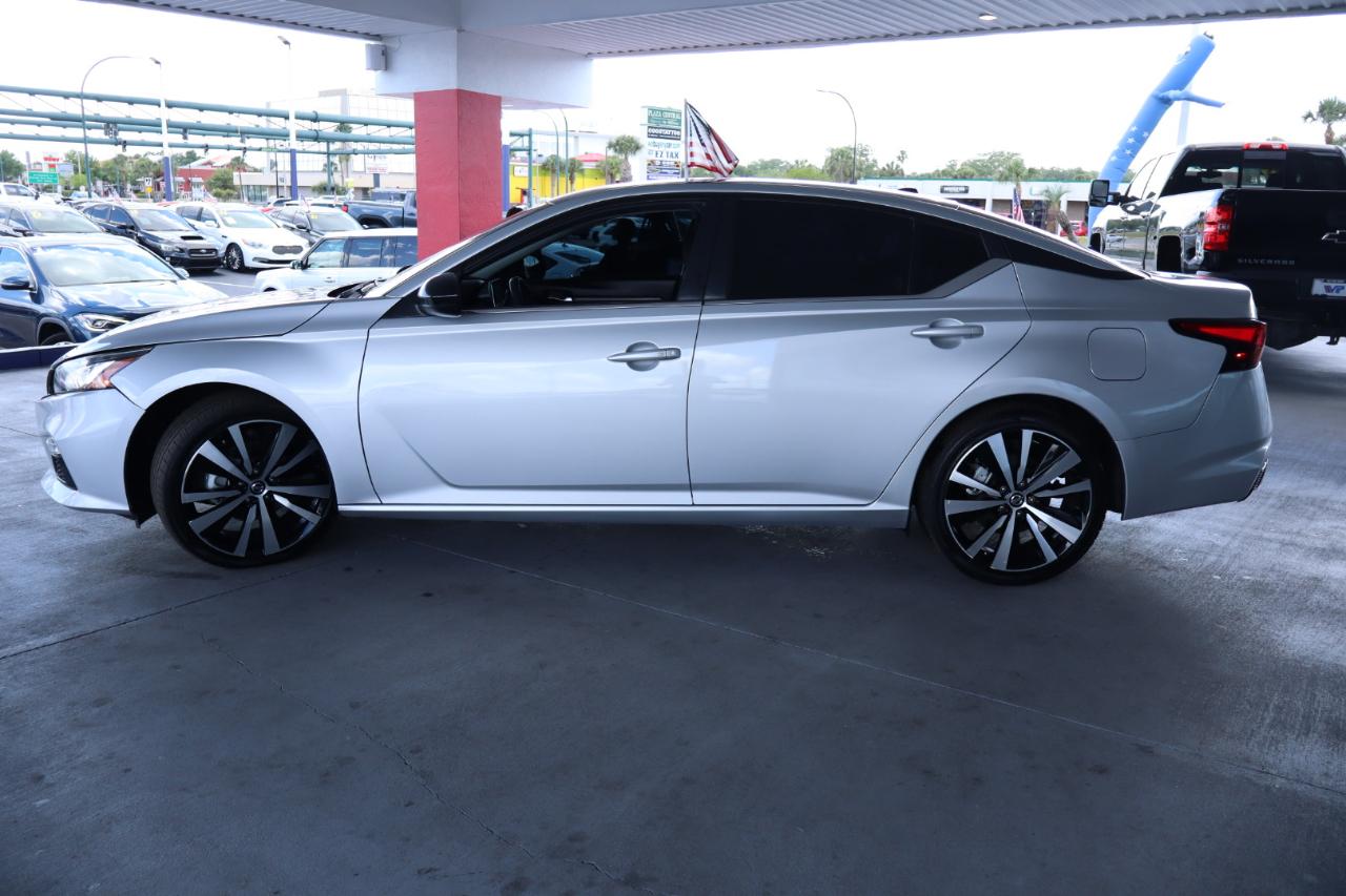 Nissan Altima 2.5 SR Sedan 2021
