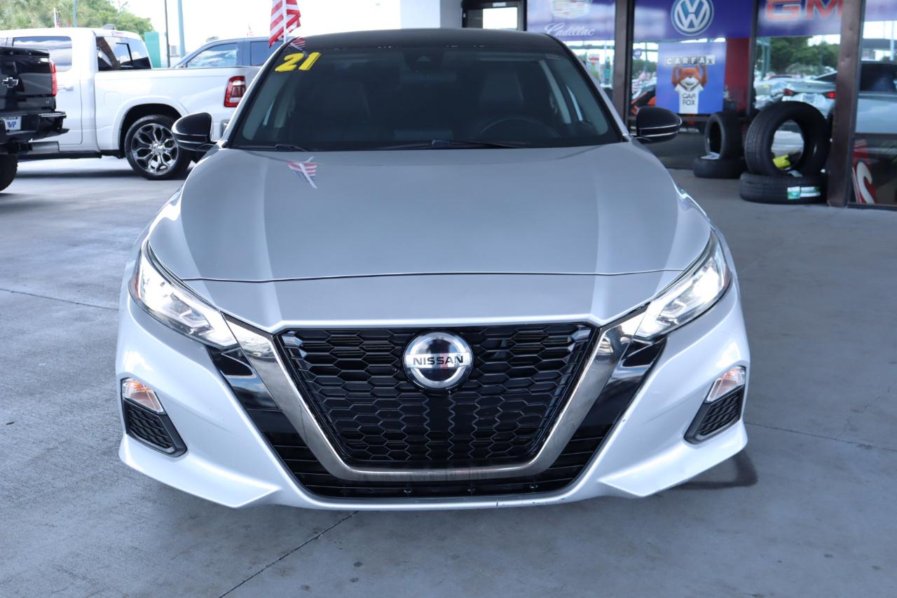 Nissan Altima 2.5 SR Sedan 2021