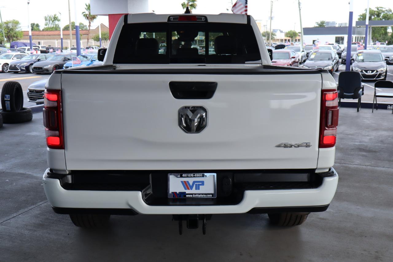 RAM 1500 Tradesman 4x4 Quad Cab 6'4" Box 2021