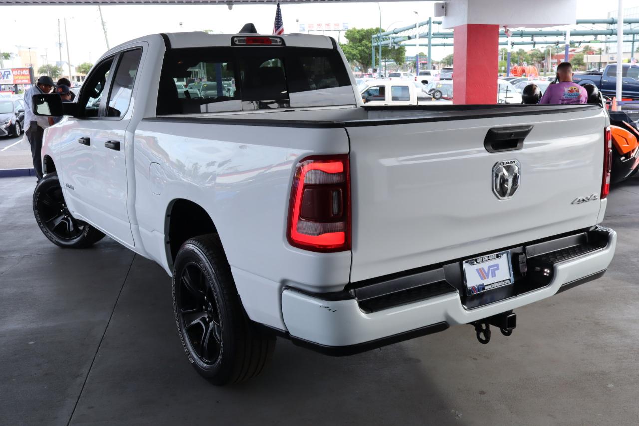 RAM 1500 Tradesman 4x4 Quad Cab 6'4" Box 2021