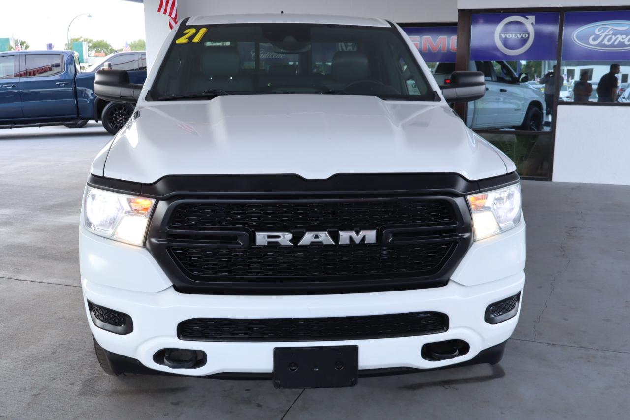 RAM 1500 Tradesman 4x4 Quad Cab 6'4" Box 2021