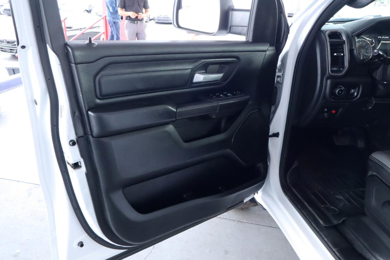 RAM 1500 Tradesman 4x4 Quad Cab 6'4" Box 2021