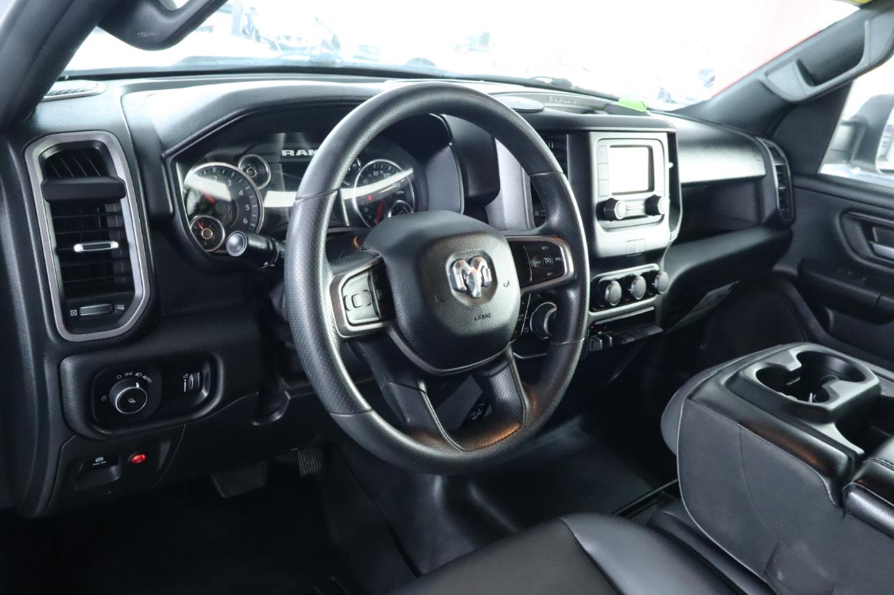 RAM 1500 Tradesman 4x4 Quad Cab 6'4" Box 2021