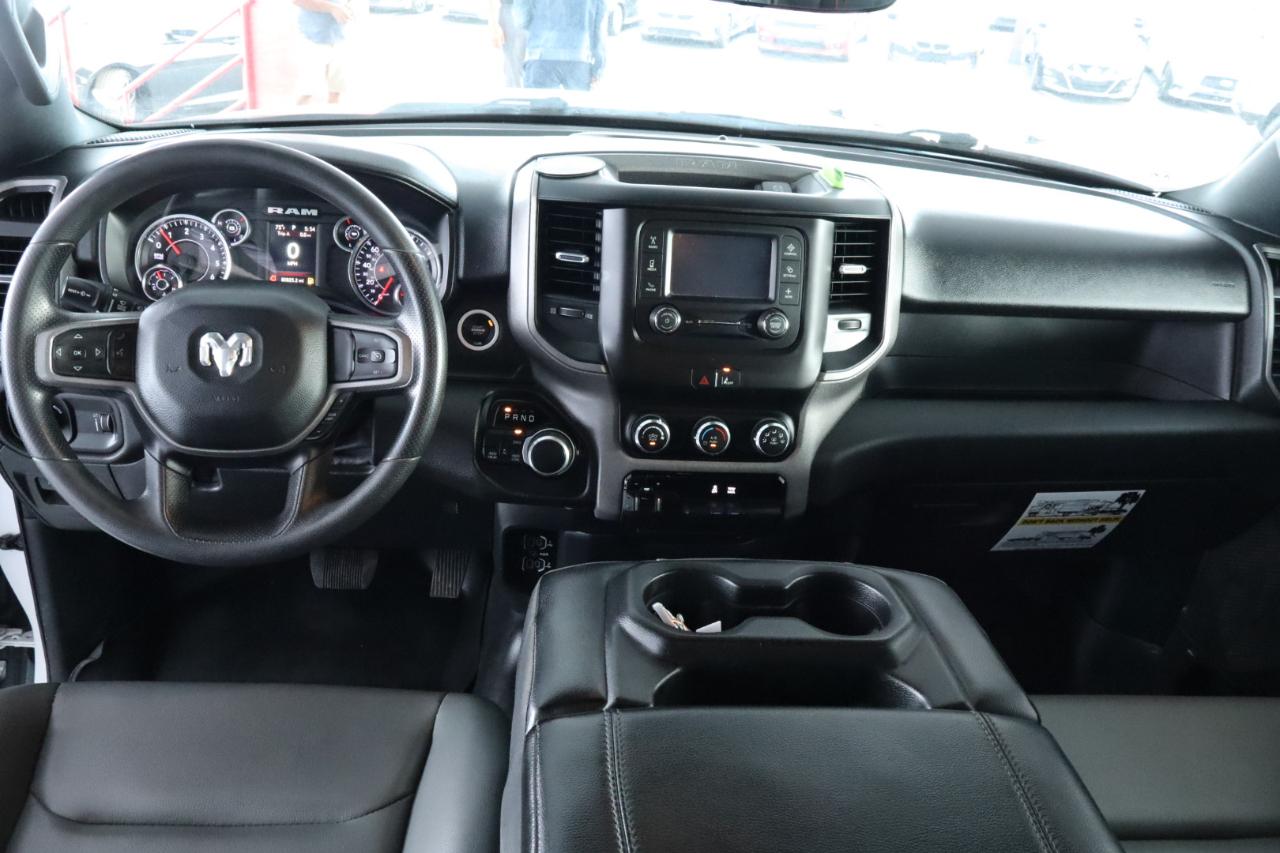 RAM 1500 Tradesman 4x4 Quad Cab 6'4" Box 2021