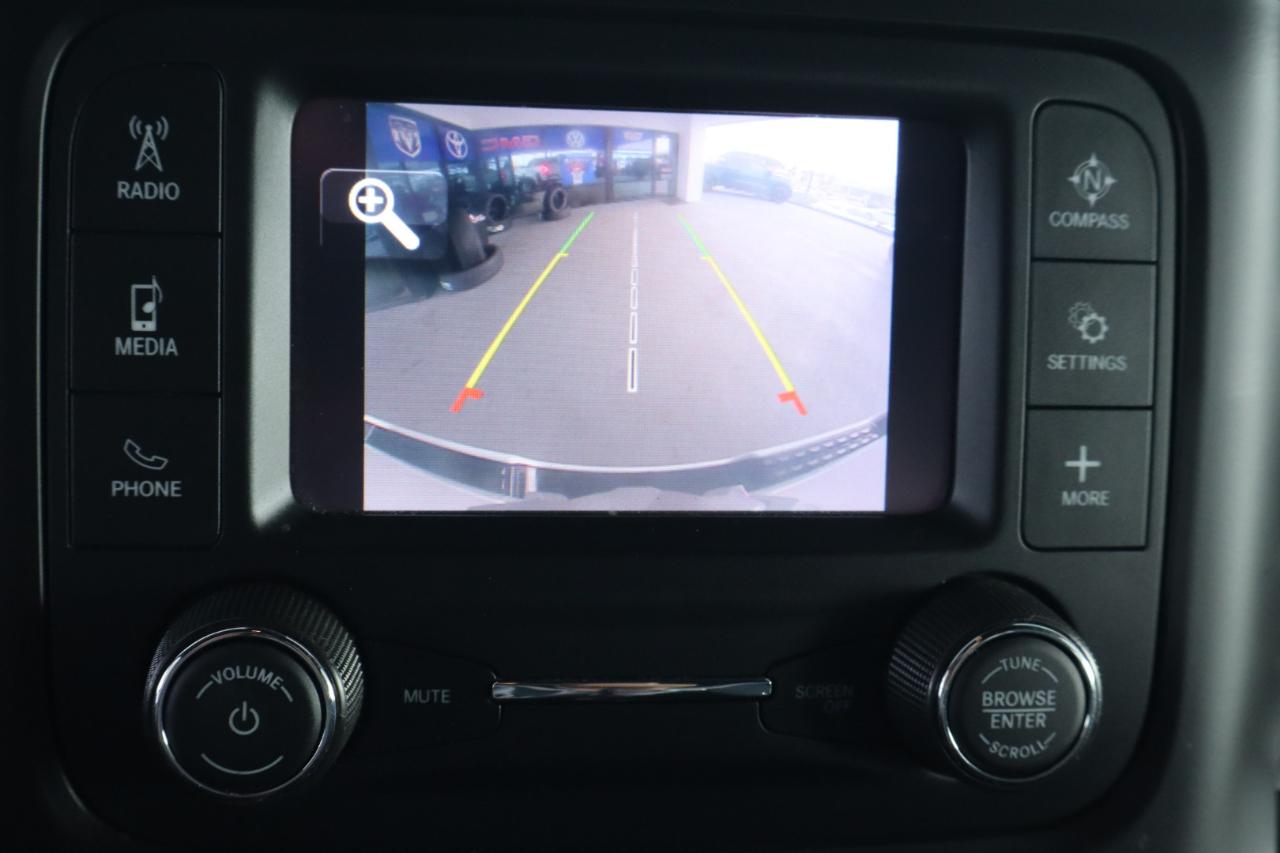 RAM 1500 Tradesman 4x4 Quad Cab 6'4" Box 2021