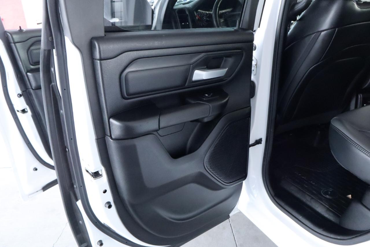 RAM 1500 Tradesman 4x4 Quad Cab 6'4" Box 2021