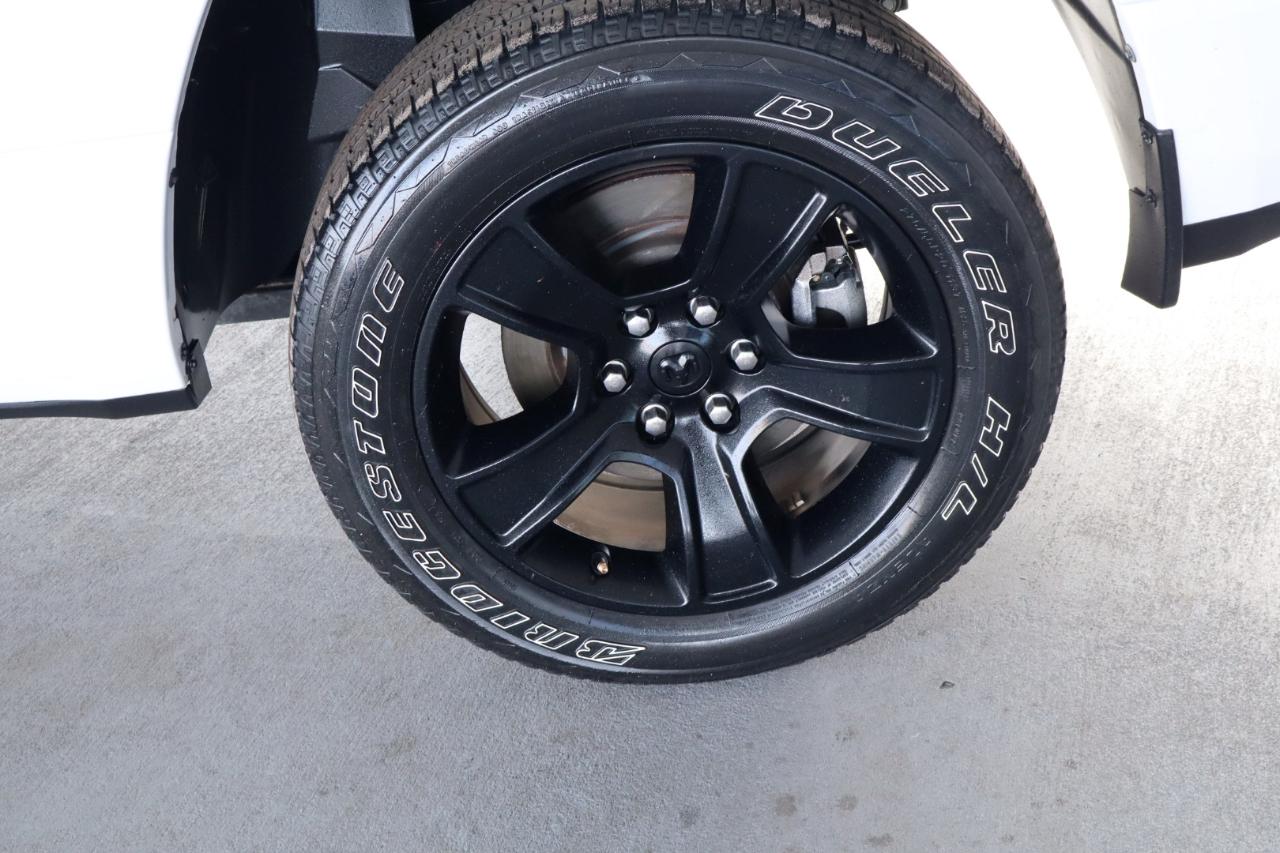 RAM 1500 Tradesman 4x4 Quad Cab 6'4" Box 2021