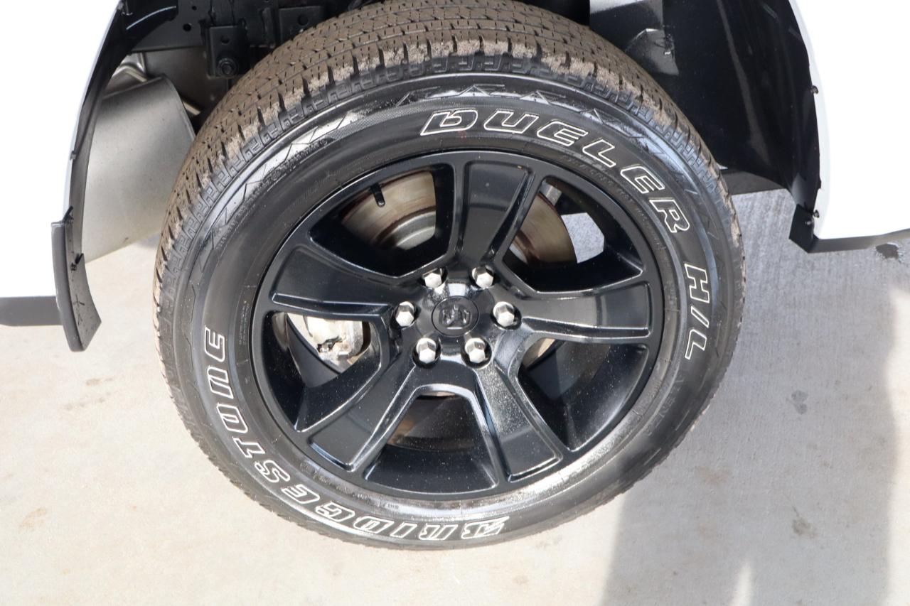 RAM 1500 Tradesman 4x4 Quad Cab 6'4" Box 2021