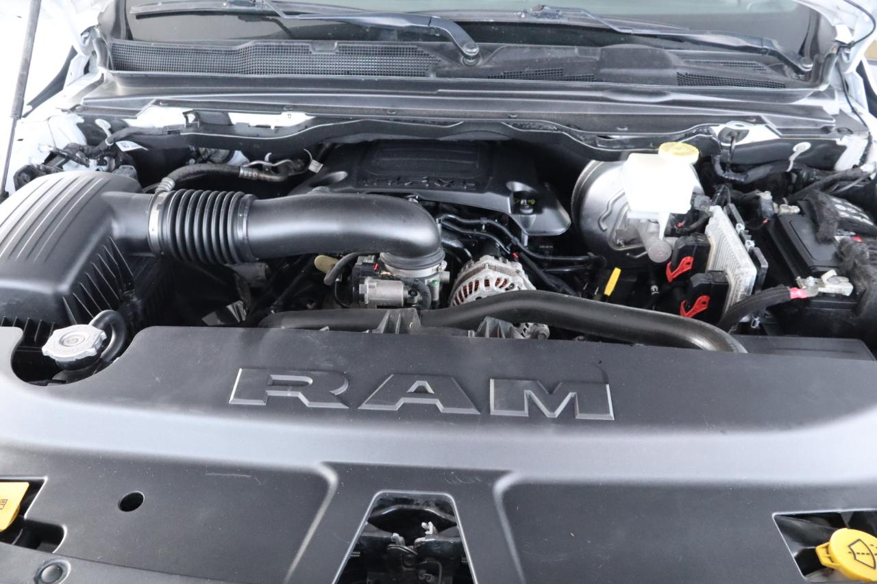 RAM 1500 Tradesman 4x4 Quad Cab 6'4" Box 2021