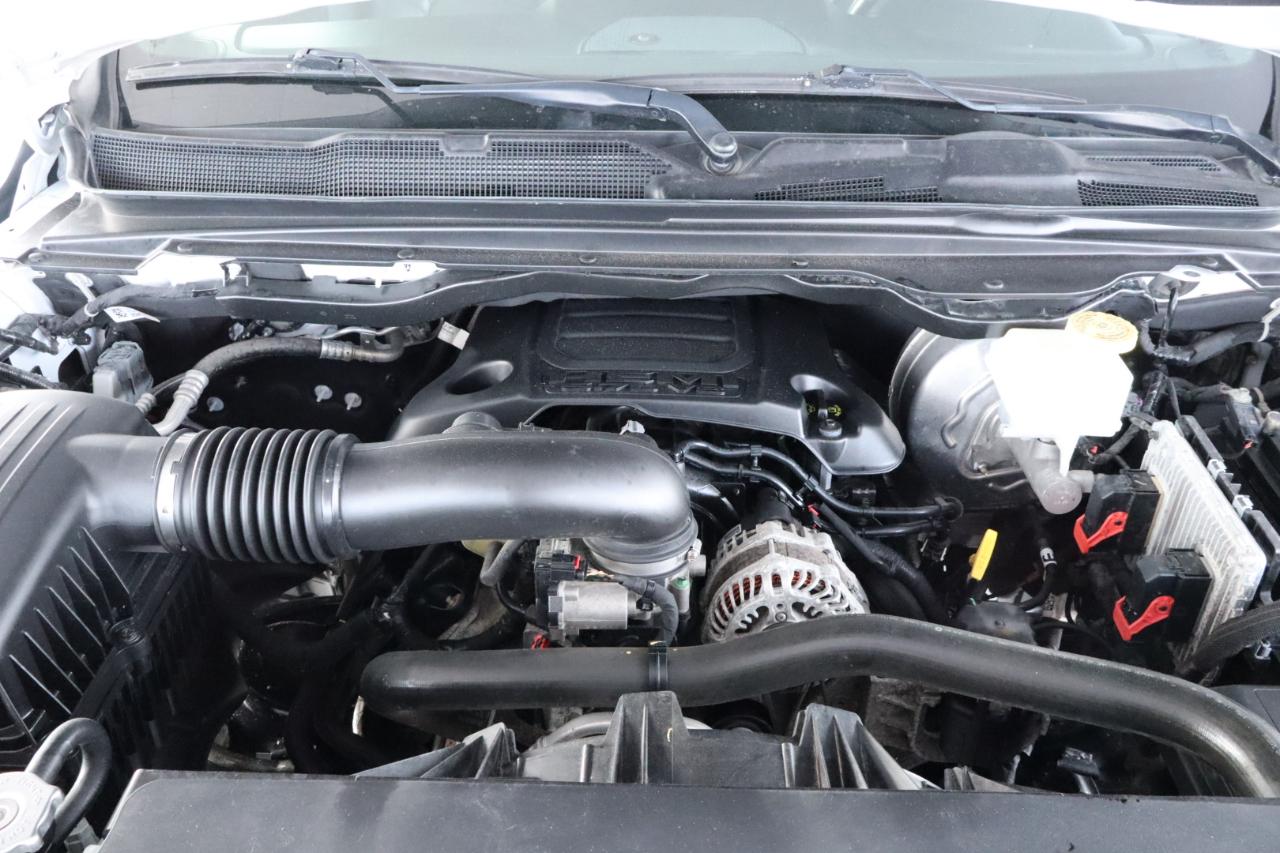 RAM 1500 Tradesman 4x4 Quad Cab 6'4" Box 2021