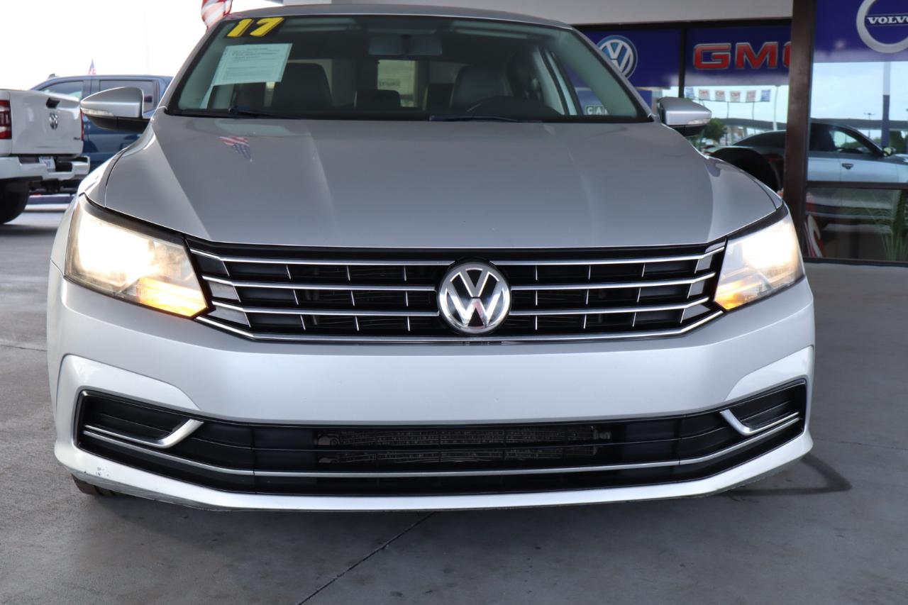 Volkswagen Passat 1.8T SE Auto 2017