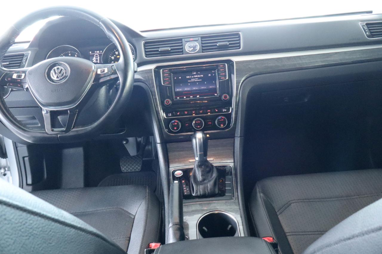 Volkswagen Passat 1.8T SE Auto 2017