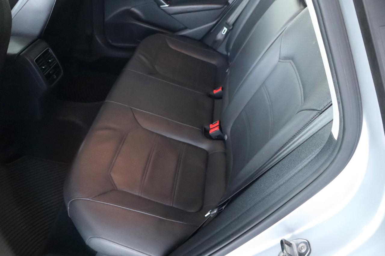 Volkswagen Passat 1.8T SE Auto 2017