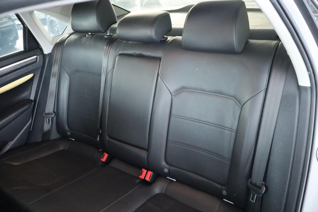 Volkswagen Passat 1.8T SE Auto 2017