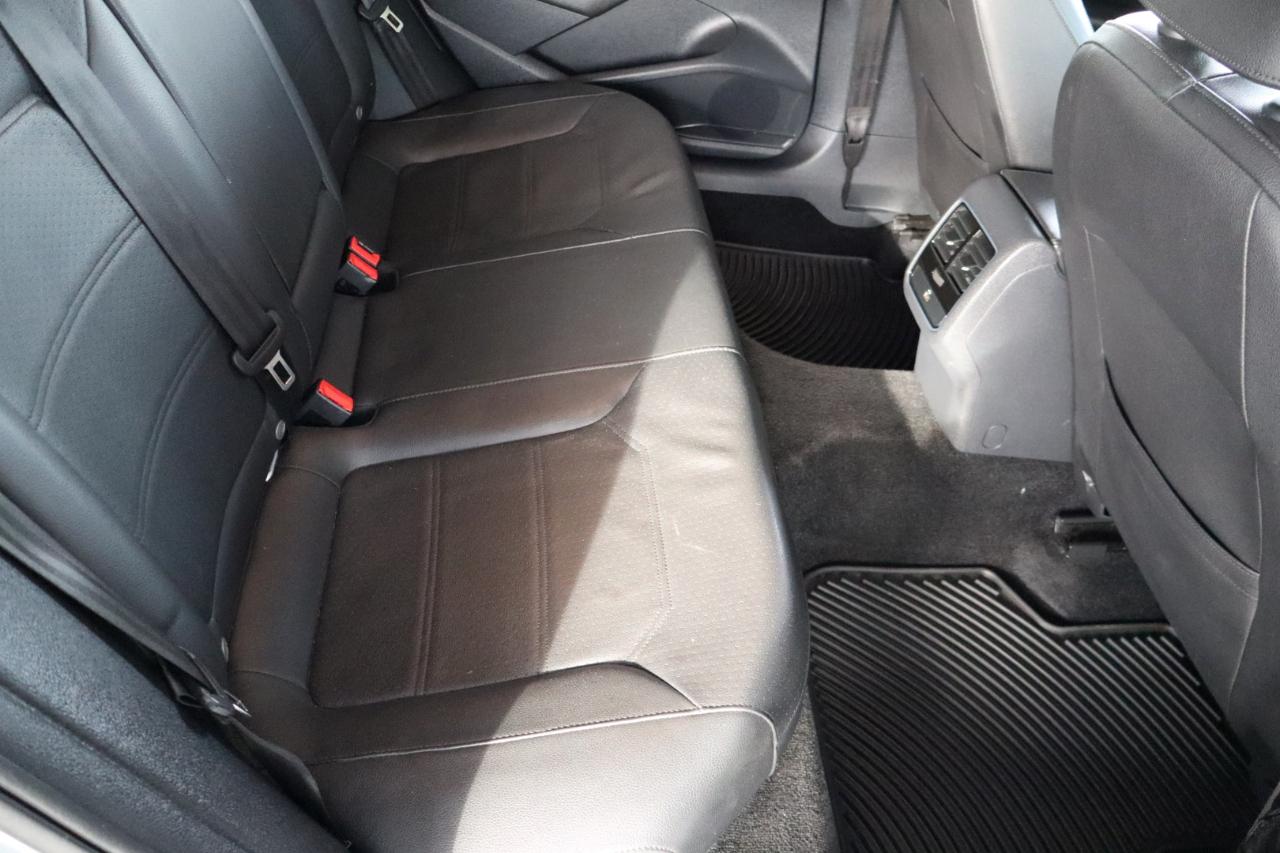 Volkswagen Passat 1.8T SE Auto 2017