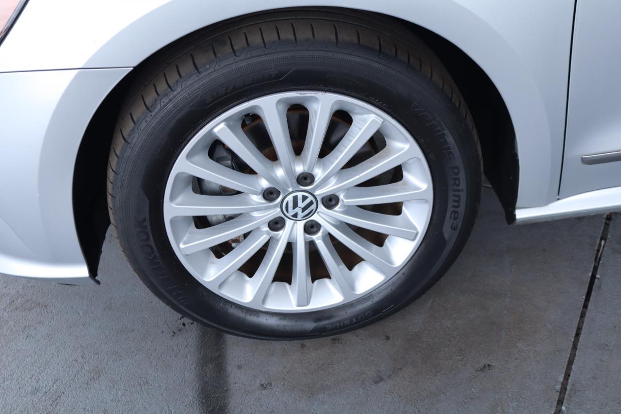 Volkswagen Passat 1.8T SE Auto 2017