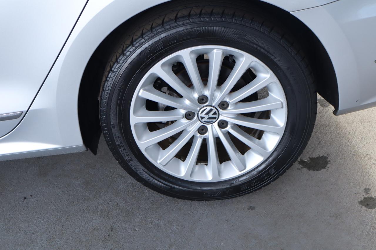 Volkswagen Passat 1.8T SE Auto 2017