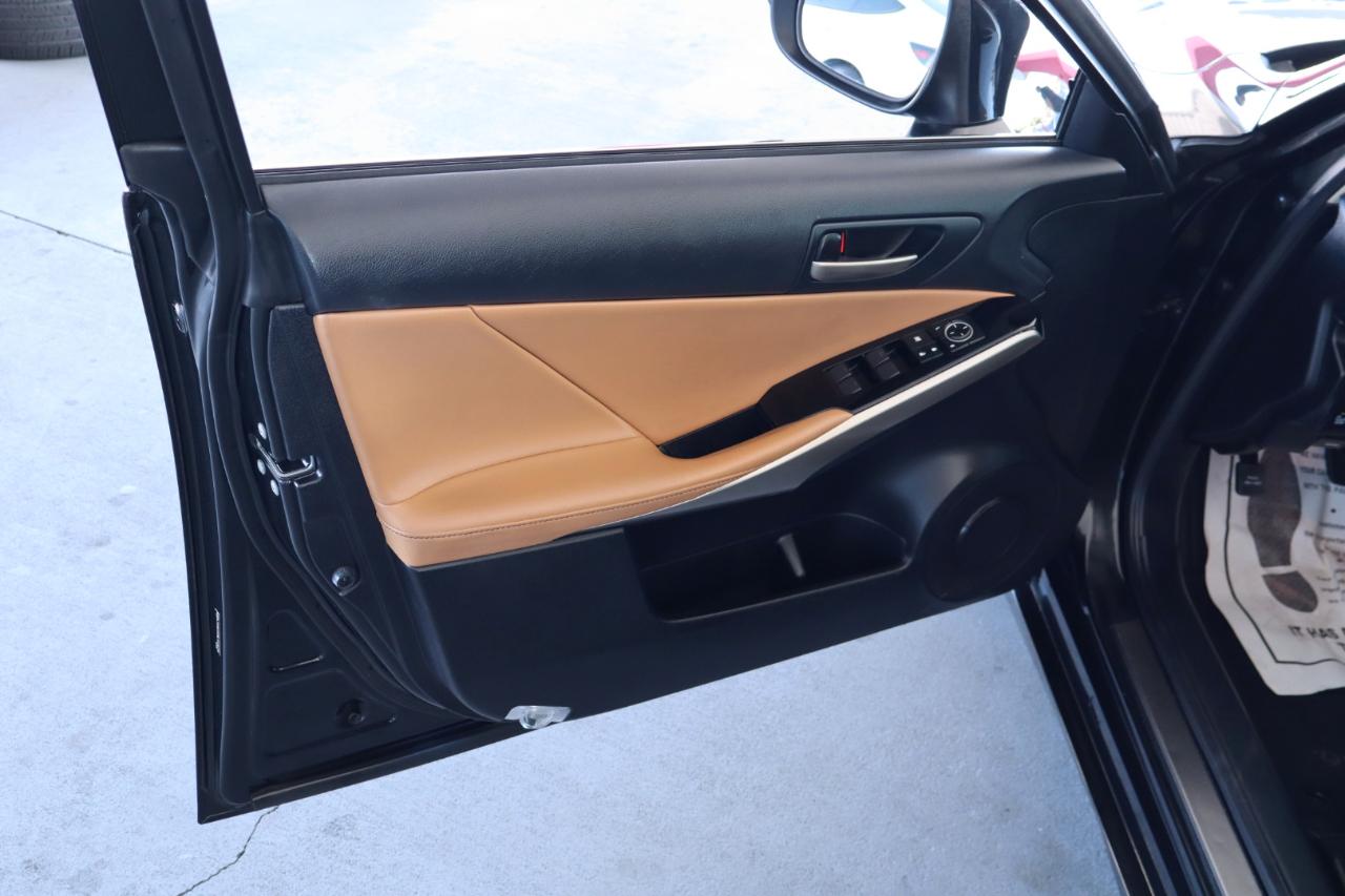 Lexus IS IS 300 RWD 2020