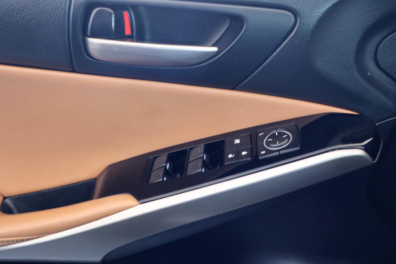 Lexus IS IS 300 RWD 2020