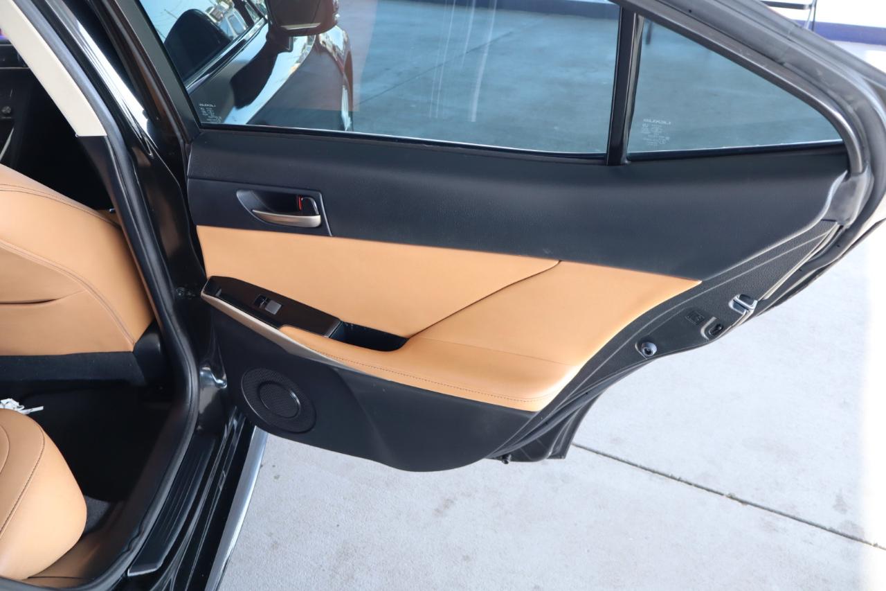 Lexus IS IS 300 RWD 2020