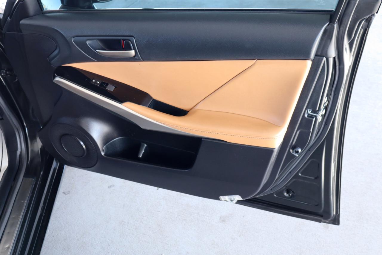 Lexus IS IS 300 RWD 2020