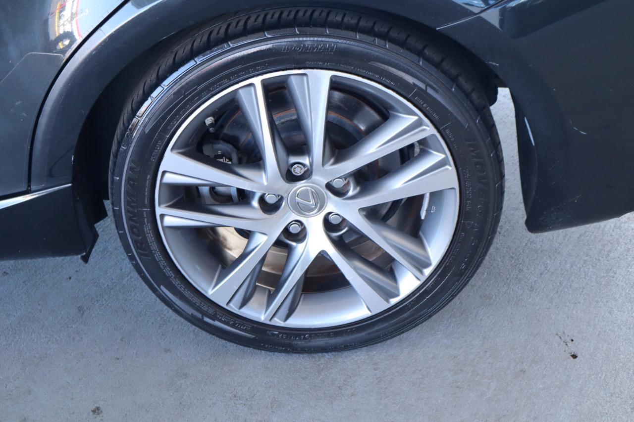 Lexus IS IS 300 RWD 2020