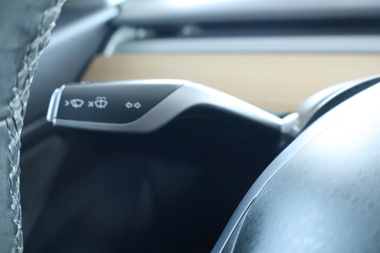 Tesla Model 3 Mid Range Battery RWD 2018