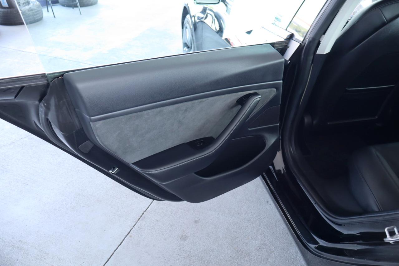 Tesla Model 3 Mid Range Battery RWD 2018