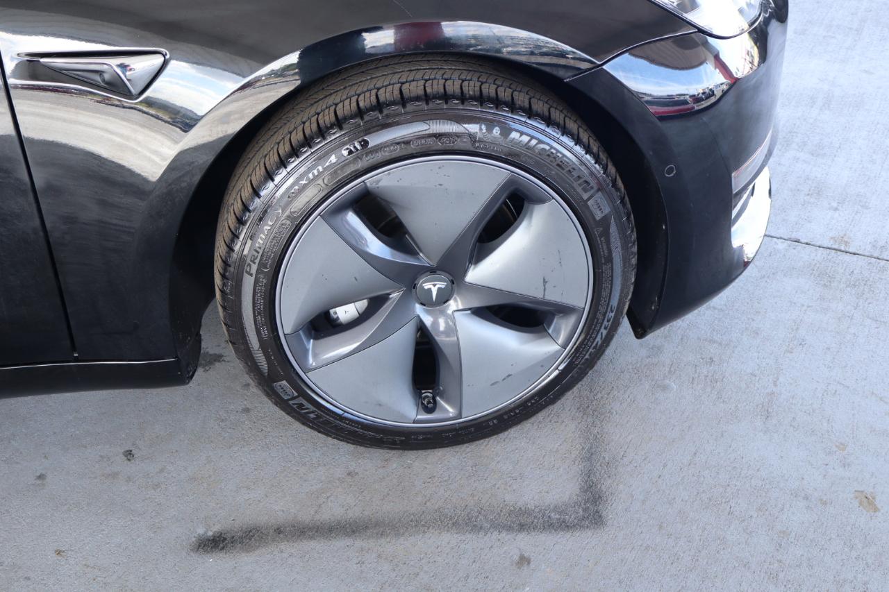 Tesla Model 3 Mid Range Battery RWD 2018