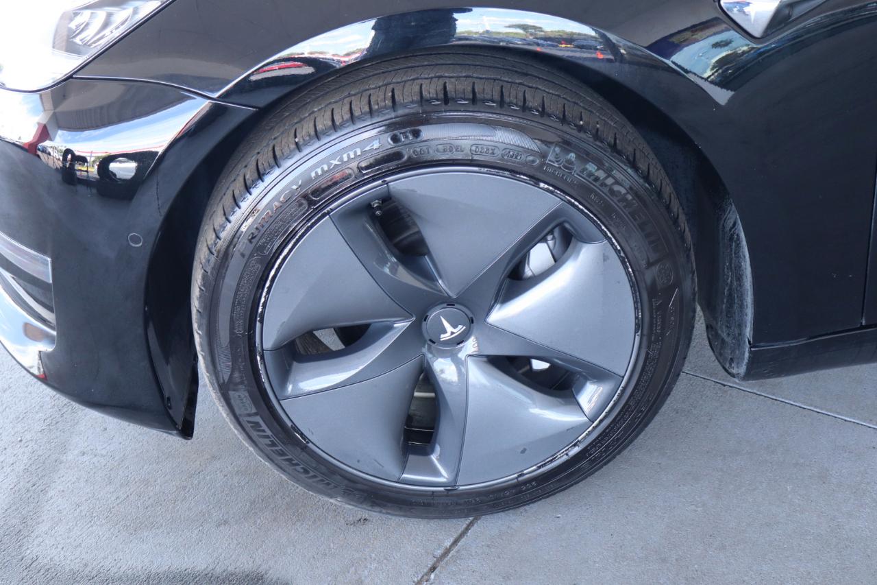 Tesla Model 3 Mid Range Battery RWD 2018