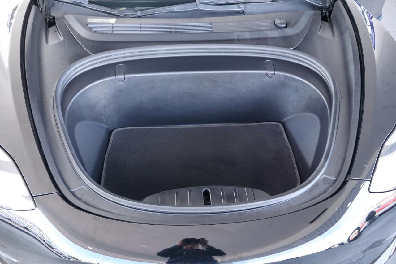 Tesla Model 3 Mid Range Battery RWD 2018