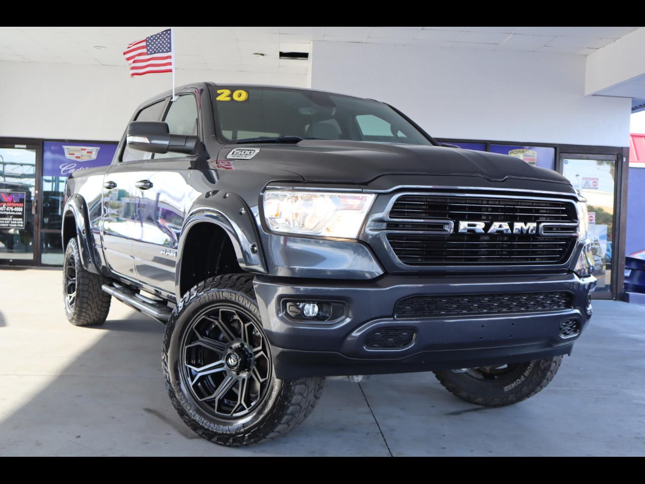 RAM 1500 Big Horn 4x4 Crew Cab 6'4" Box 2020