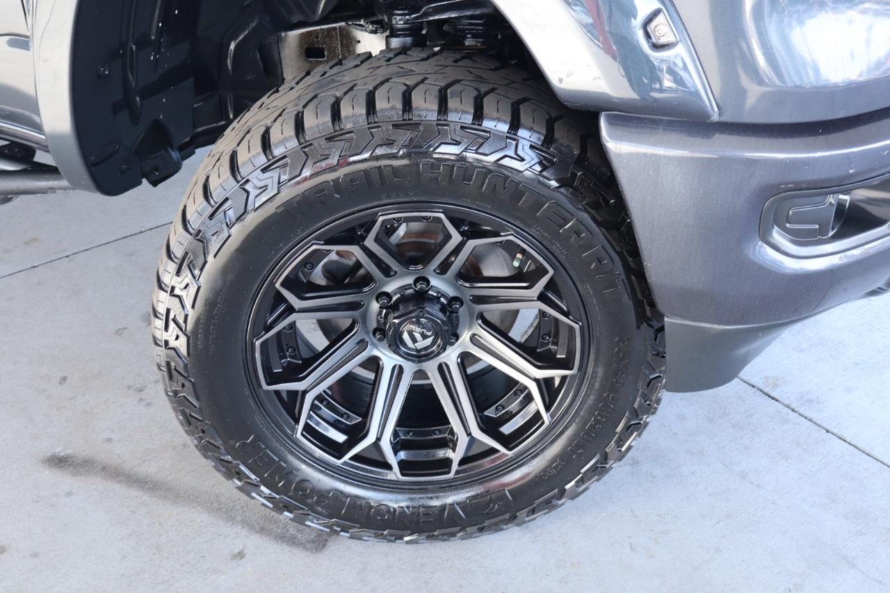 RAM 1500 Big Horn 4x4 Crew Cab 6'4" Box 2020