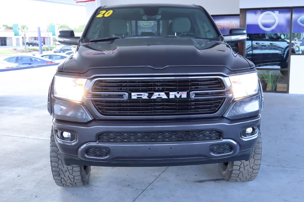 RAM 1500 Big Horn 4x4 Crew Cab 6'4" Box 2020