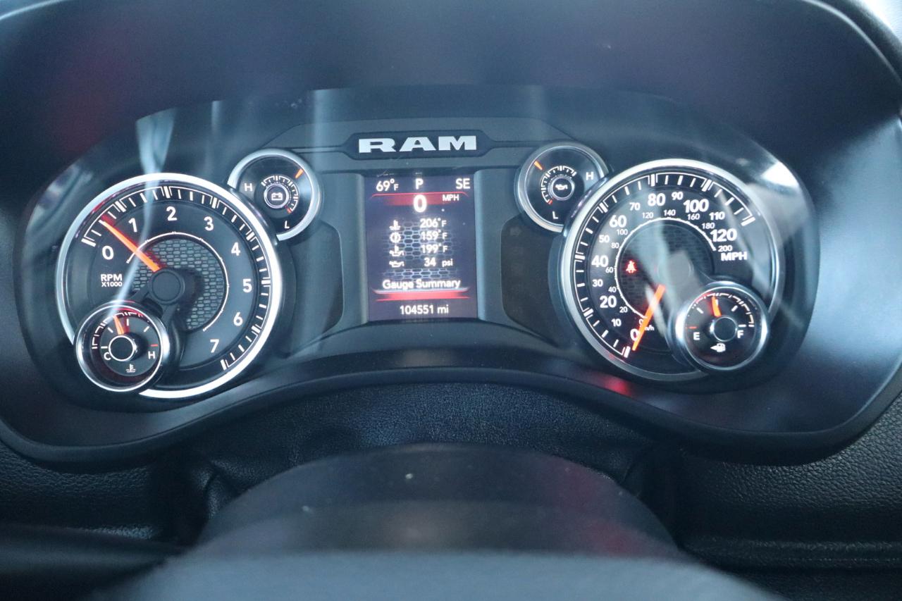 RAM 1500 Big Horn 4x4 Crew Cab 6'4" Box 2020