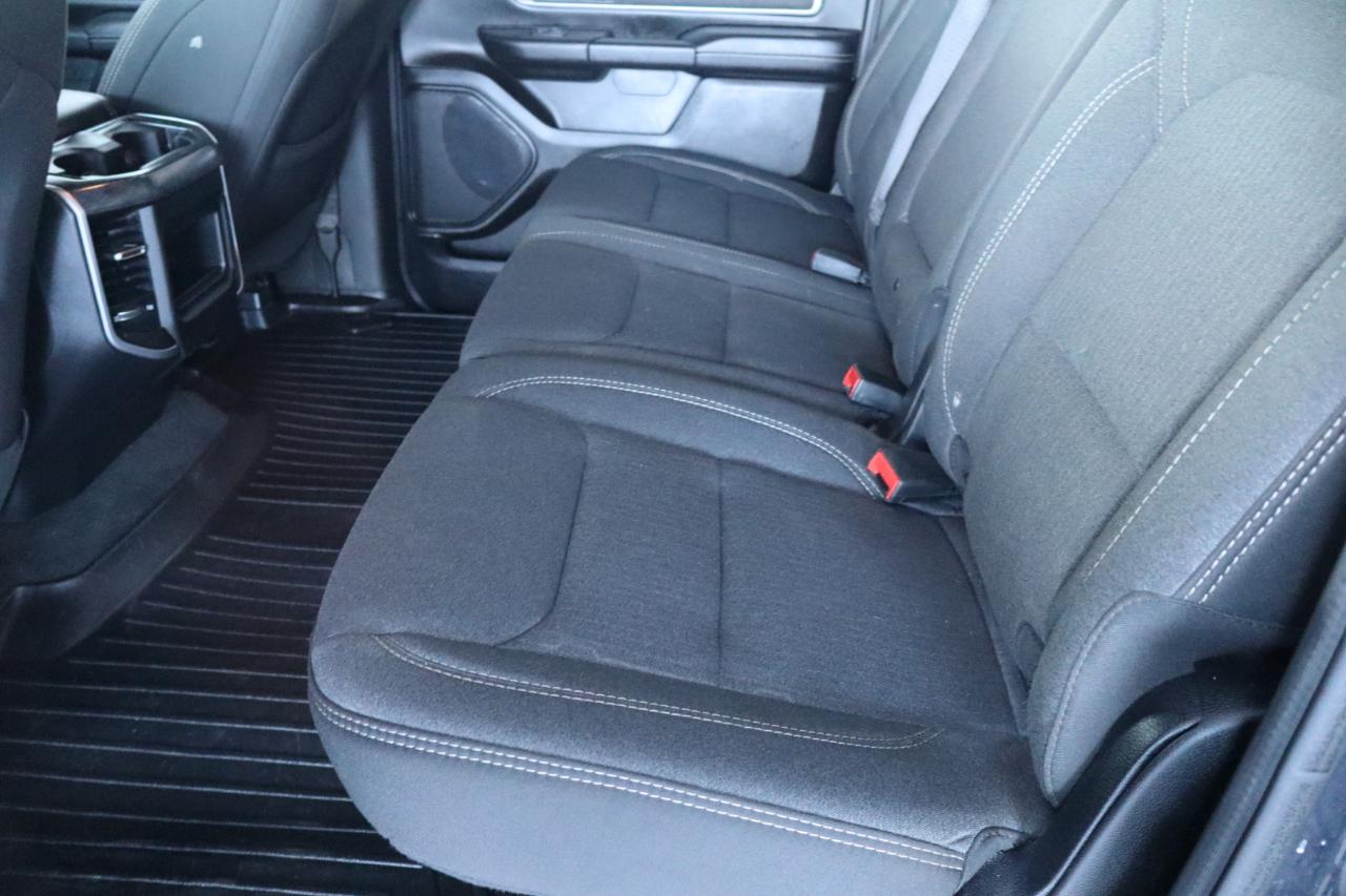 RAM 1500 Big Horn 4x4 Crew Cab 6'4" Box 2020