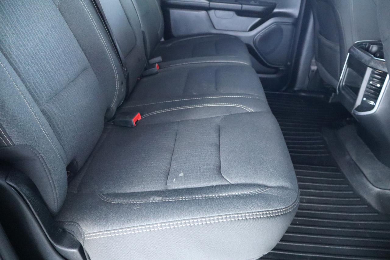 RAM 1500 Big Horn 4x4 Crew Cab 6'4" Box 2020