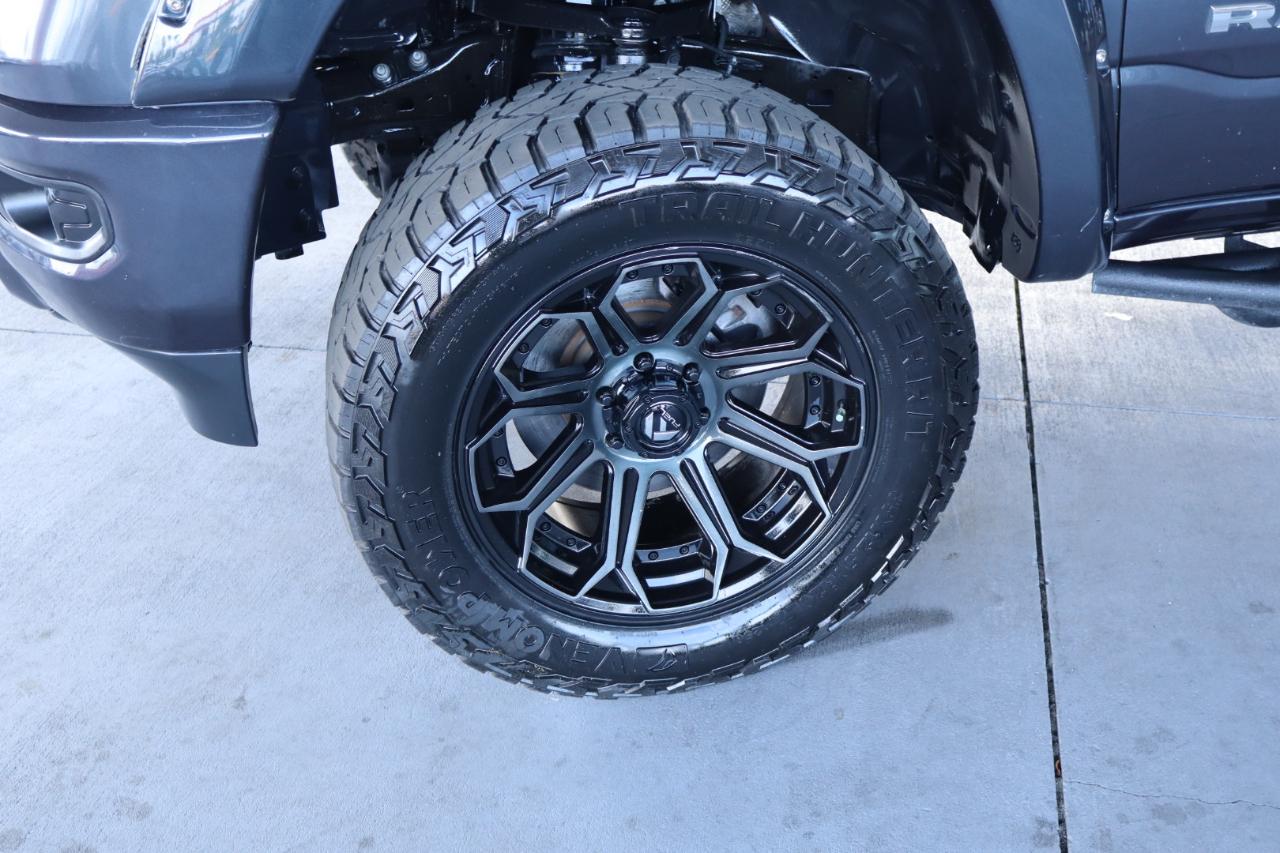 RAM 1500 Big Horn 4x4 Crew Cab 6'4" Box 2020