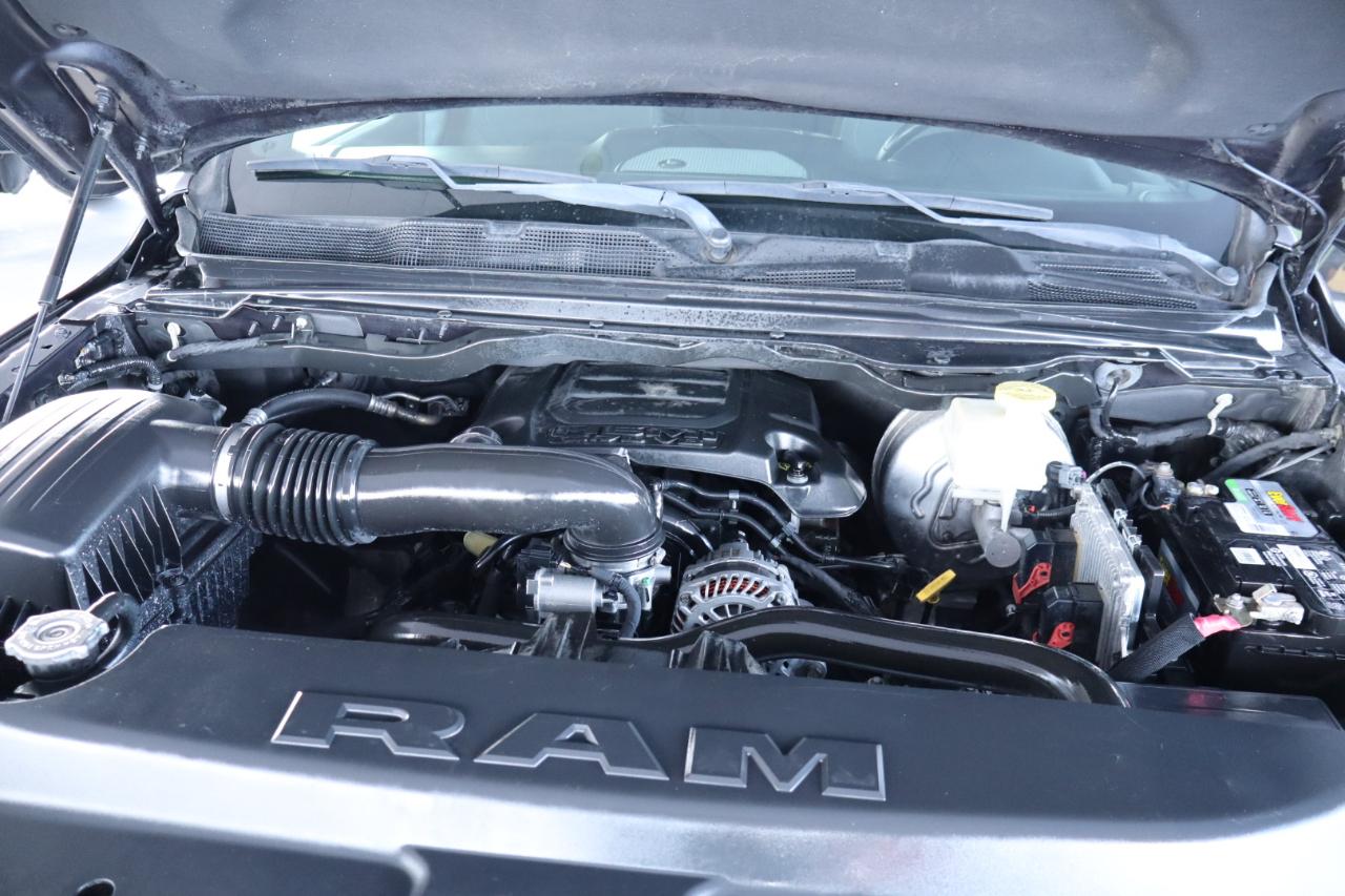 RAM 1500 Big Horn 4x4 Crew Cab 6'4" Box 2020