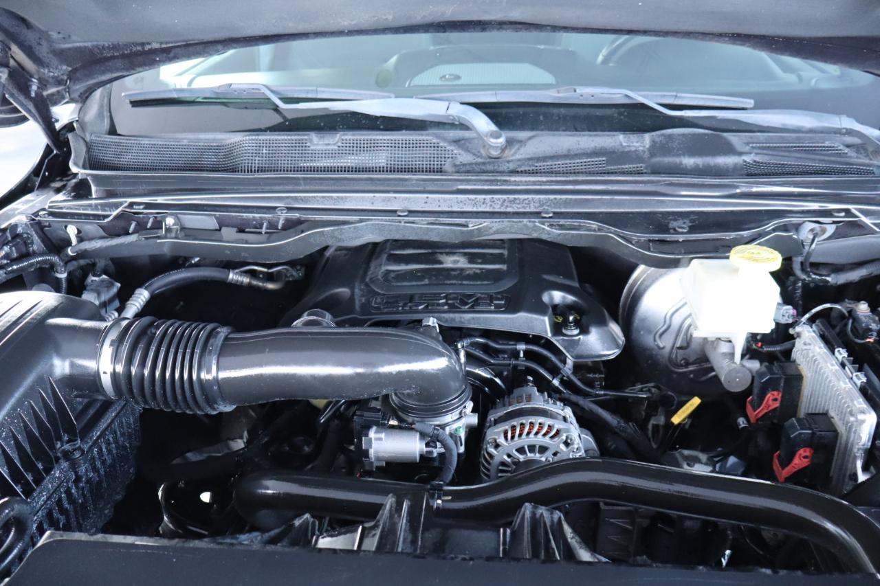 RAM 1500 Big Horn 4x4 Crew Cab 6'4" Box 2020