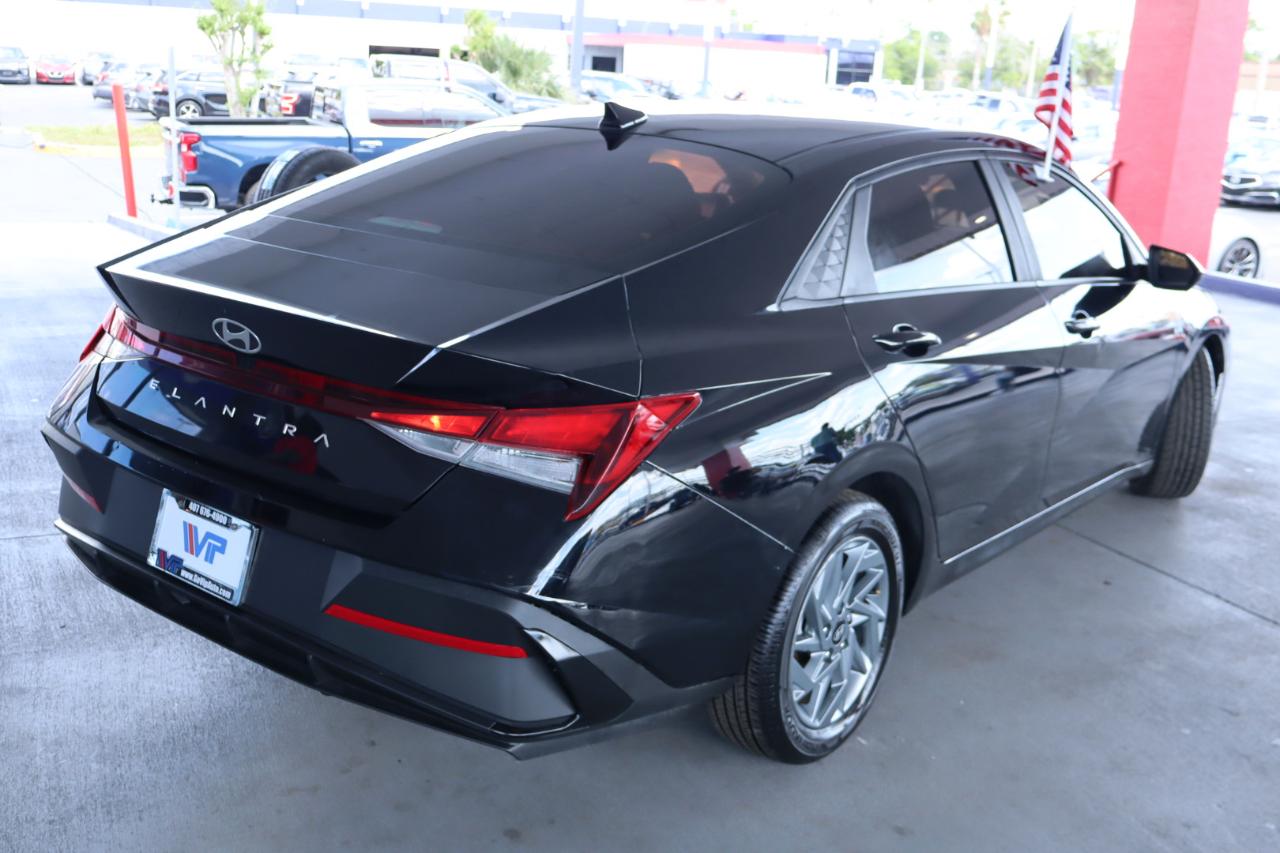 Hyundai Elantra SEL IVT 2024