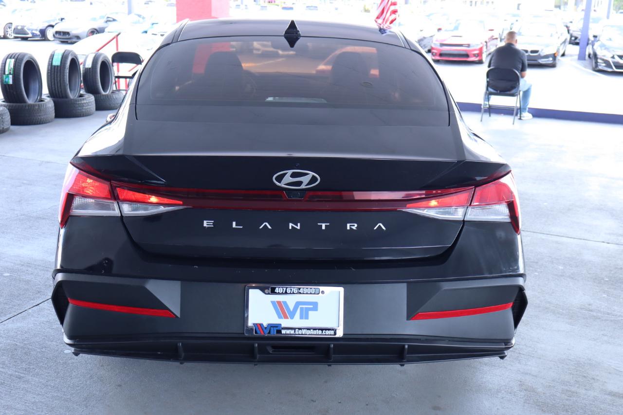 Hyundai Elantra SEL IVT 2024